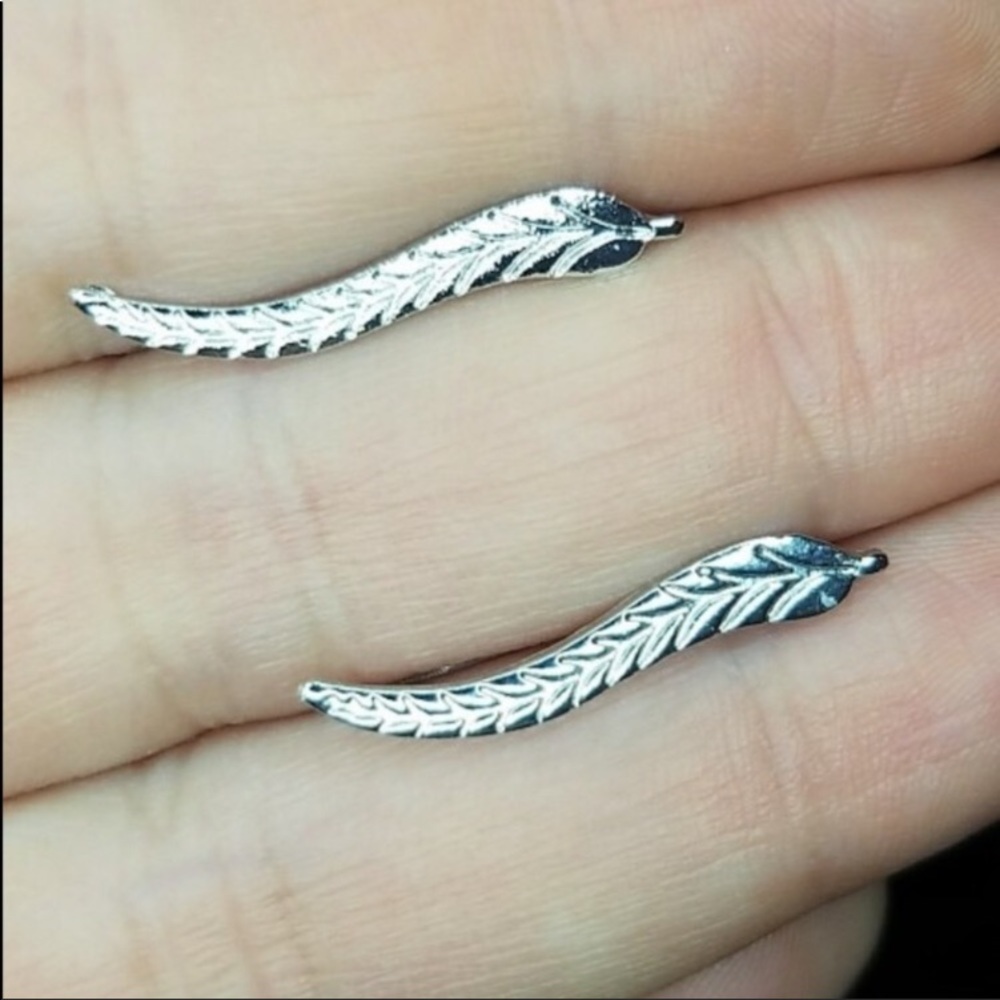 3/12$ Silver, Feathery Earrings - Picture 2 of 5